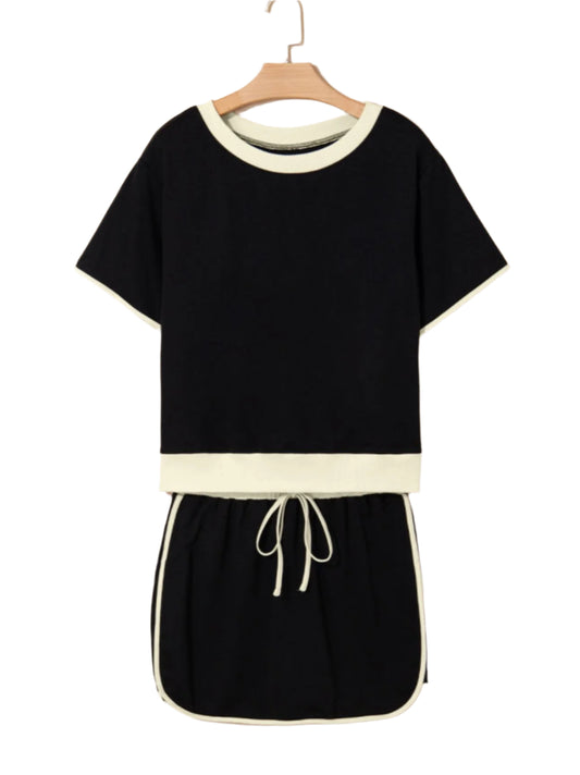 Black Color Contrast Loose Pullover and Lace-up Waist Skort Set
