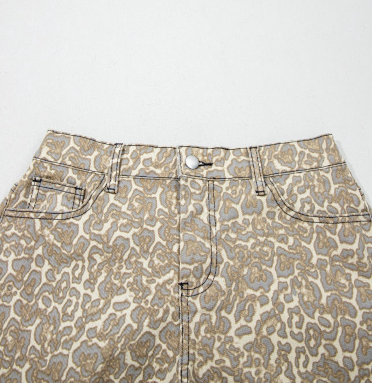Khaki Raw Edge Leopard Print Denim Shorts